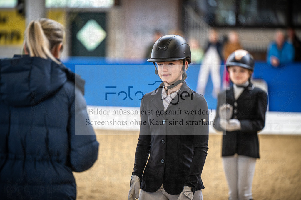 DOS_0016 | Entdecke hochwertige Reitturnierfotos von Foto Oger. Professionell, emotional und authentisch – jetzt Lieblingsmomente im Shop bestellen.Deutschlandweite Turnierfotografie. - Realisiert mit Pictrs.com