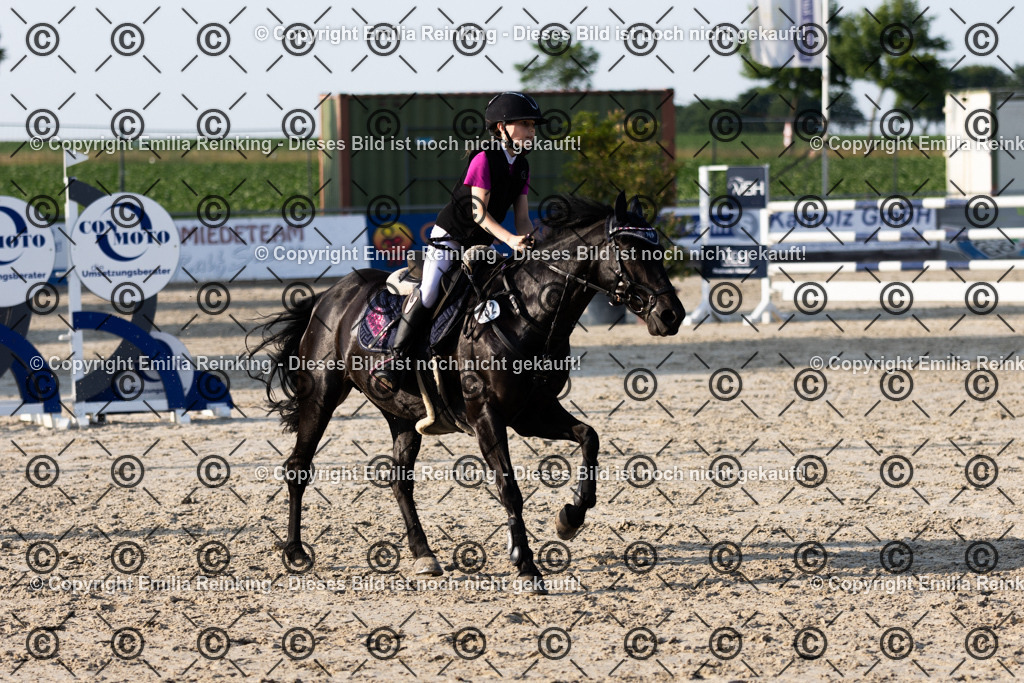 CL5A1496 | Emilia Reinking Fotografie - Realisiert mit Pictrs.com