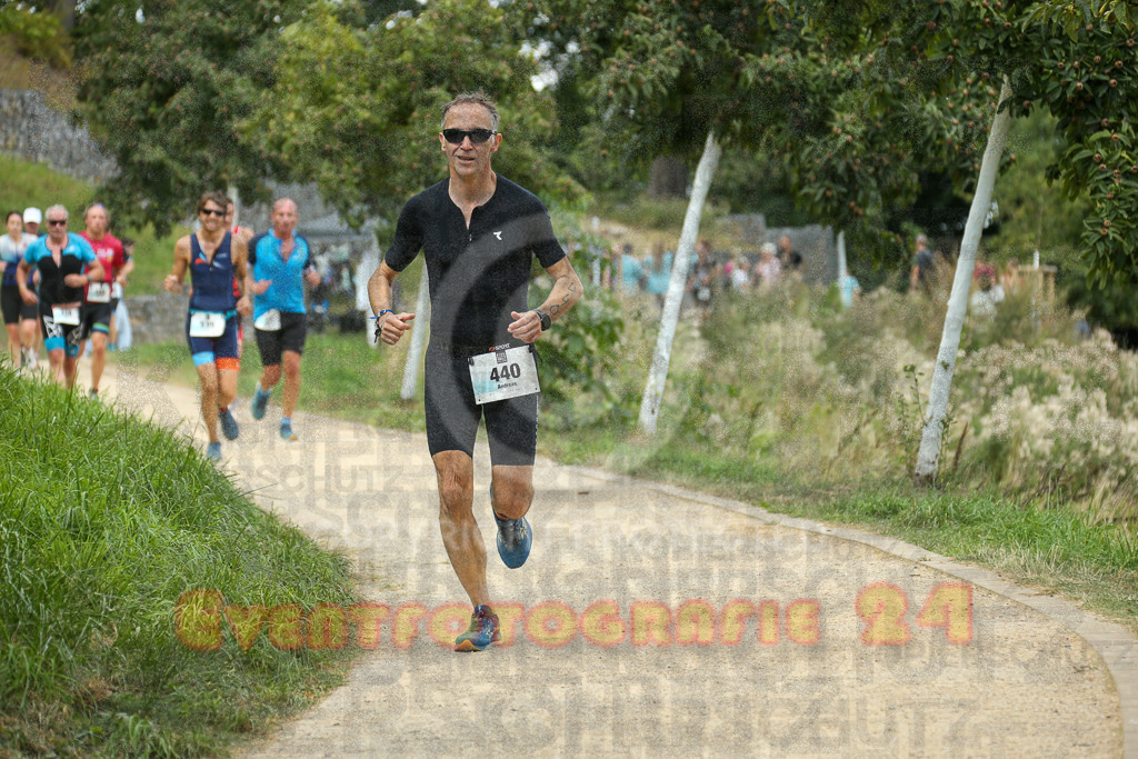 250824_1345_EX1_3572 | Sportfotografie im Rhein-Sieg Kreis, Köln, Bonn, NRW, Rheinland Pfalz, Hessen, etc. Unser Tätigkeitsfeld umfasst den Laufsport vom Volkslauf über den Marathon, Duathlon, Triathon bis zum Ultralauf wie Kölnpfad Ultra oder Schindertrail.