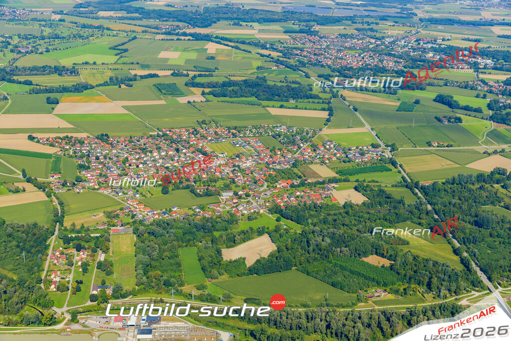 Klassische Luftaufnahme ohne Drohne zeigt:Egglfing am Inn bei Bad Füssing - Die Luftbildaufnahme wurde 2025 vom UL-Flugzeug heraus erstellt ( keine Drohne ) - Hochauflösende Luftaufnahme -Nicht vergleichbar mit Google Maps oder Satelittenbilder- Die Geschenkidee !Mit Lizenz und Bildrechte bestellbar