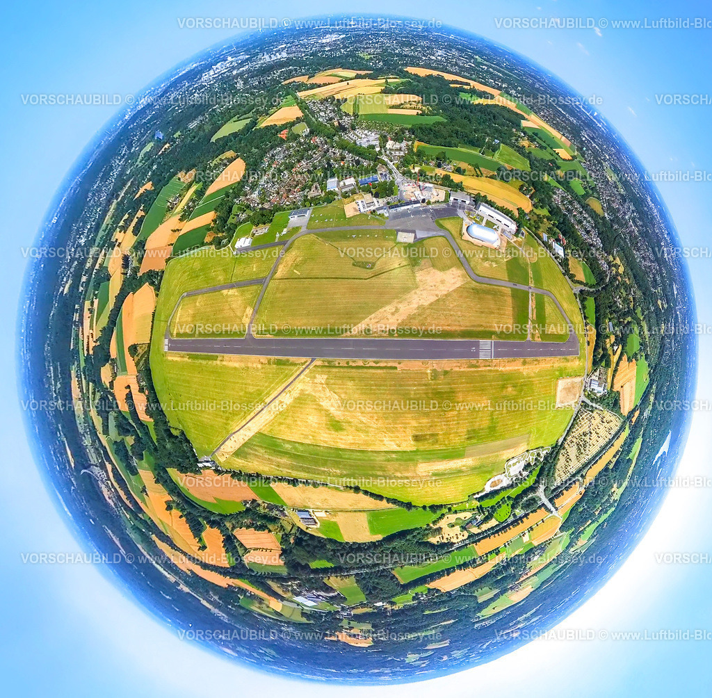 Essen230790089_Flughafen | Luftbild, Flughafen Essen/Mülheim, Startbahn und Landebahn, Zeppelinhalle, Erdkugel, Fisheye Aufnahme, Fischaugen Aufnahme, 360 Grad Aufnahme, tiny world, Holthausen - Südost, Mülheim an der Ruhr, Ruhrgebiet, Nordrhein-Westfalen, Deutschland