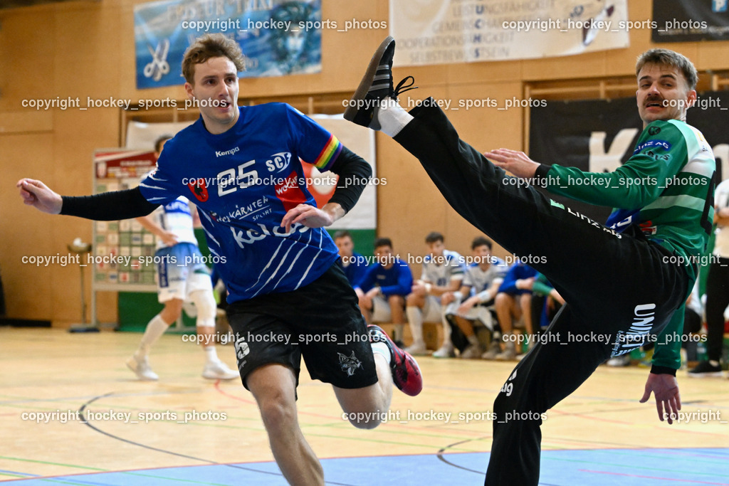 SC Ferlach vs. HC Linz AG 11.10.2023 | #25 LONER Florian SC Ferlach, #61 KAIPER Florian HC LINZ, SC Ferlach vs. HC Linz AG 11.10.2023, SC Ferlach vs. HC Linz AG am 11.10.2023 in Ferlach (Ballspielhalle Ferlach), Austria, (Photo by Bernd Stefan)