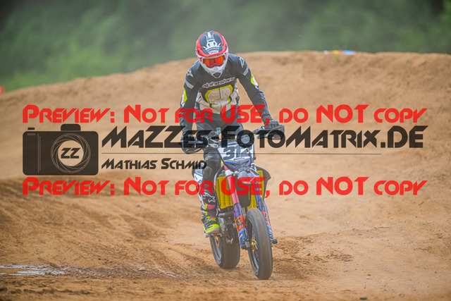 MaZZes_FotoMatrix_220528_6369 | Fotograf Mathias Schmid
Sportfotograf,
Eventfotograf,
Hochzeitsfotograf,
Portraitfotograf