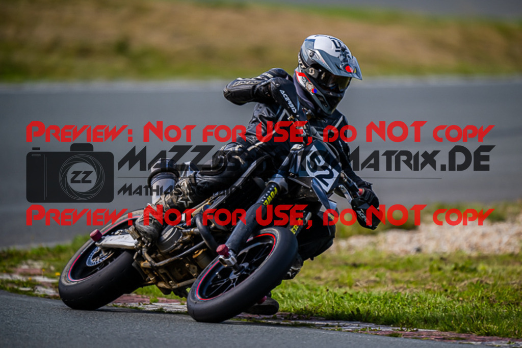 MaZZes_FotoMatrix_220903_3073 | UE40