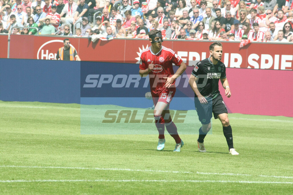 Fortuna Düsseldorf - Hannover 96 | Maskenmann Tim Oderdorf und Louis Schaub - © Sportfoto-Sale (MK) - Realisiert mit Pictrs.com