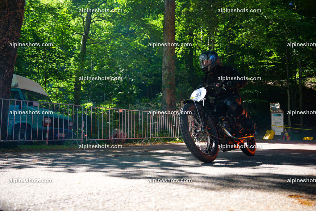 P1026174 | Erleben Sie atemberaubende, hochqualitative Fotos Ihrer Fahrt entlang der malerischen Alpenstraßen. Besuchen Sie alpineshots.com, um professionelle Aufnahmen Ihrer unvergesslichen Reise zu finden und zu kaufen - Realisiert mit Pictrs.com