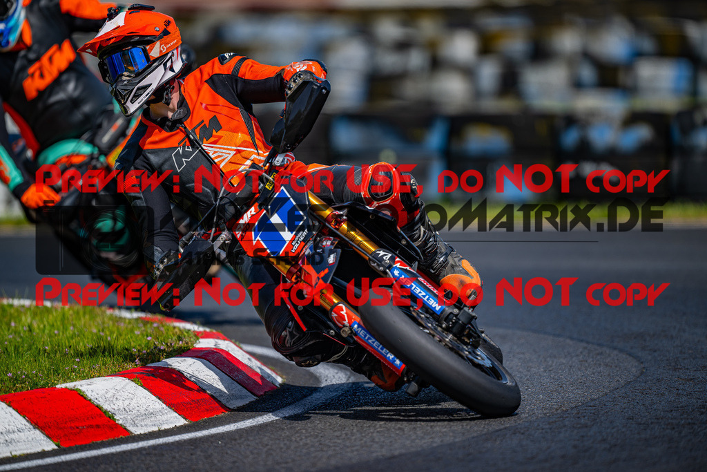 MaZZes_FotoMatrix_240430_6007705_1201 | Fotograf Mathias Schmid
Sportfotograf,
Eventfotograf,
Hochzeitsfotograf,
Portraitfotograf