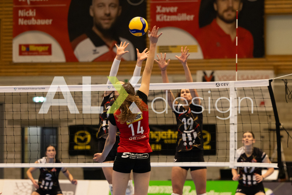 Volleyball I Frauen I Saison 2025-2026 I CEV Volleyball Challenge Cup 2026 | Women I 16th Finals I VC Kanti Schaffhausen - TJ Ostrava I 03.12.2025 | VC Kanti Schaffhausen - 14 Josipa Marković (HR) – Aussen - Realisiert mit Pictrs.com
