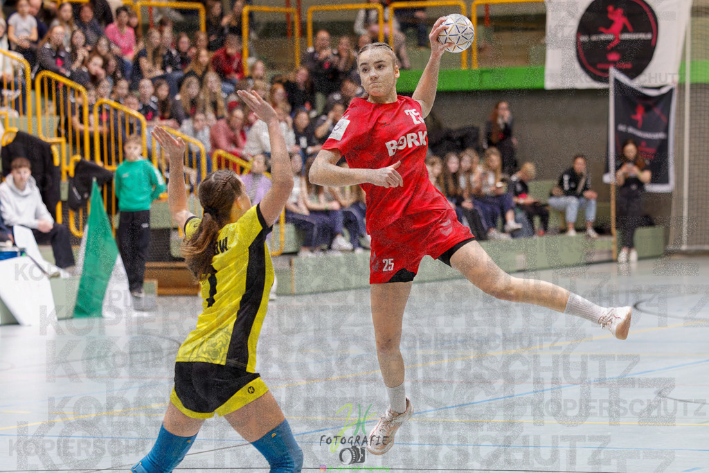 Hessenmeisterschaft wJC - Finale; HSG Kleenheim - HSG Weiterstadt/ Braunsh.Worf. | Hessenmeisterschaft wJC - Finale; HSG Kleenheim - HSG Weiterstadt/ Braunsh.Worf. am 22.03.2025 in Biedenkopf (Sporthalle Lahntalschule)Photo © 2025 - Jörg Heinrich - Realisiert mit Pictrs.com