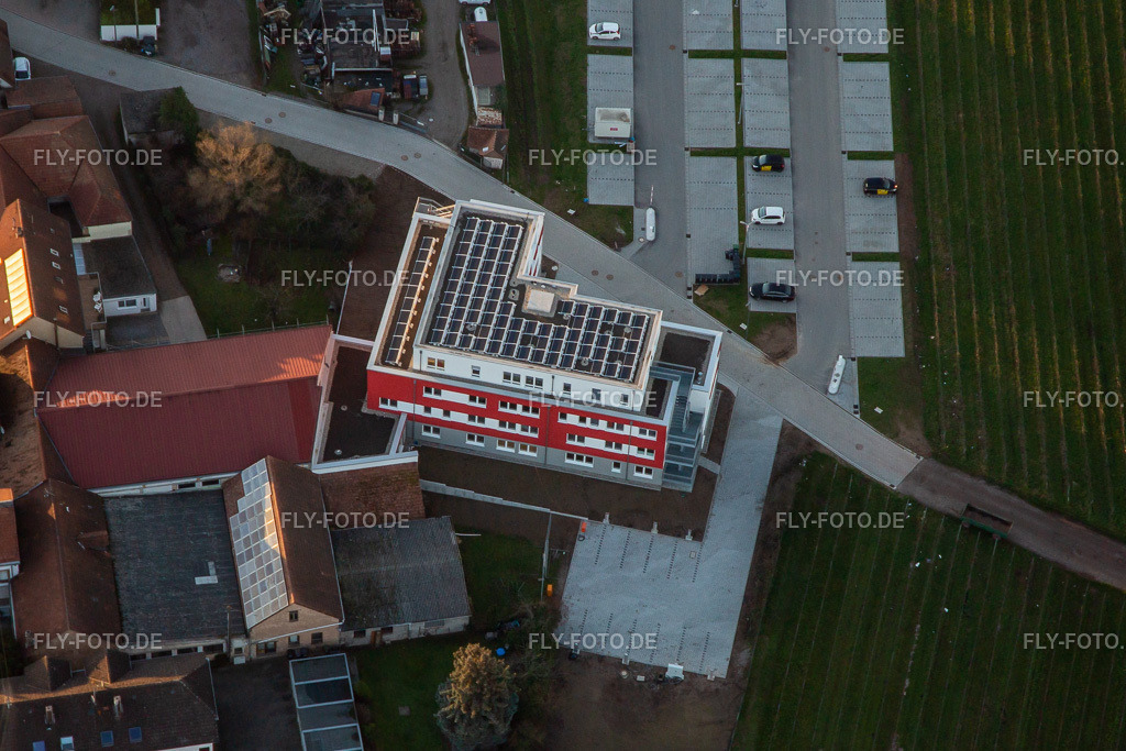 MVZ FiTZ GmbH - Kinder- und Jugendarztpraxis www.maikammer.de | Luftbild: MVZ FiTZ GmbH - Kinder- und Jugendarztpraxis www.maikammer.de in Maikammer im Bundesland Rheinland-Pfalz in Deutschland. Foto: IMG_135866.jpg vom 18.01.2023 durch ©2025 Werner Riehm fly-foto.de/copyright - Realisiert mit Pictrs.com