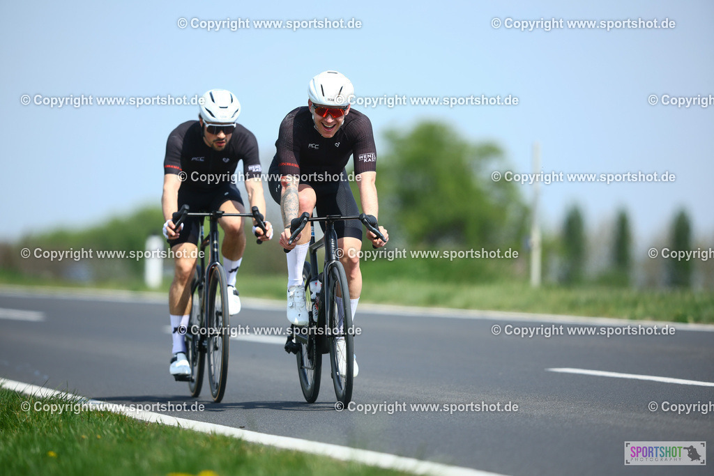 432_TRA55644 | Neusiedlersee Radmarathon 2026@sportshot_your_pictrs #yourpictures#roadtowm2029 #nrm #neusiedlerseeradmarathon #neusiedlersee #neusiedlerseetourismus #burgenland #mörbisch #nrm26 #burgenlandtourismus #voglundco #poweredbyburgenlandtourismus #radsport #rad #marathon #ucigranfondo #visitburgenland #ucigranfondoworldseries