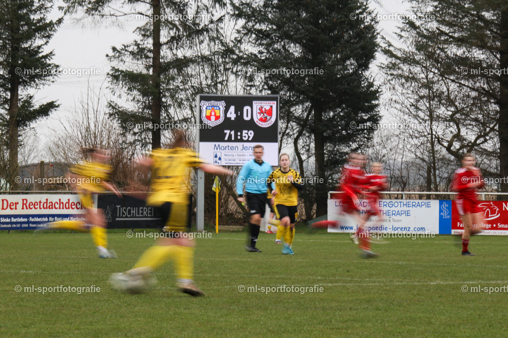 Fußball I Frauen I Saison 2025/2026 I Oberliga Schleswig-Holstein I 14. Spieltag I SV Frisia 03 Risum-Lindholm - SV Wahlstedt | ml-sportfotografie - Realisiert mit Pictrs.com