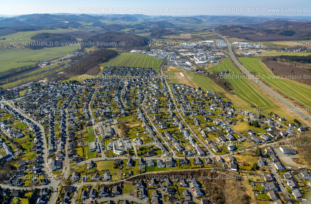 Meschede220302471 | Luftbild, Wohngebiet Meschede-Nord mit Blick zum Gewerbegebiet Enste, Meschede-Stadt, Meschede, Sauerland, Nordrhein-Westfalen, Deutschland