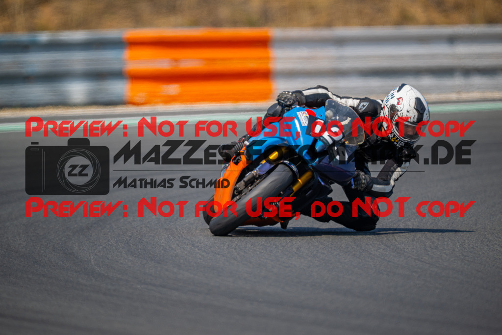MaZZes-Fotomatrix-20260805-526954 | OPEN