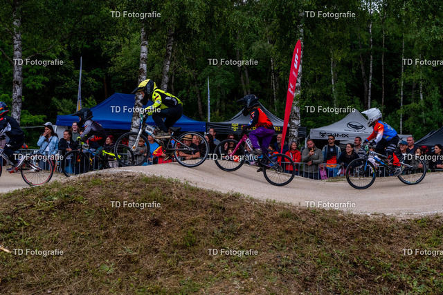 BayBMX2026-05199 | Fotogalerie von Thomas Dettweiler mit Eventbildern und lizenzfreien Fotos. Perfekt als Wandbild, für Büro, Website oder private Nutzung. - Realisiert mit Pictrs.com