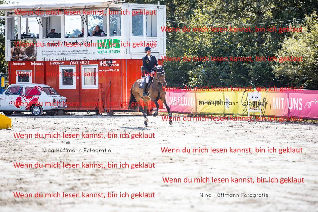 BK1A5109 | Turnierbilder Turnierfotos Nina Hüffmann Turnierfotografie Pferdefotografie Tierzeichnung Haustierzeichnung Pferdezeichnung Hundezeichnung Videograf  - Realisiert mit Pictrs.com