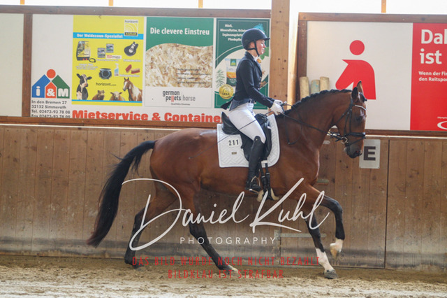 DKP43183 | Turniersportfotografie; Pferdefotografie; Dressurfotografie