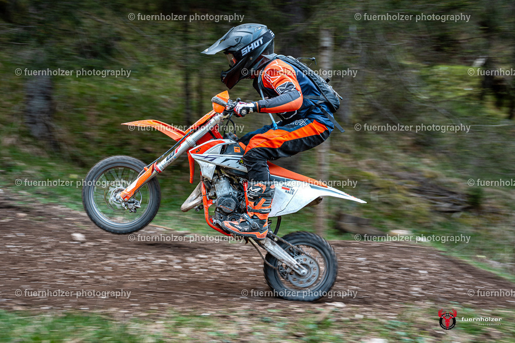 fuernholzer_250501-C1-787 | Fotografische Impressionen von der Red Stag Enduro Extreme by fuernholzer-photography.com. Endurosport in Österreich fotografisch festgehalten von fuernholzer. Auftragsfotografie für Private, Gewerbefotos und Industriefotografie. Eventfotografie, Sportfotografie und Motorsportfotografie. Anbieter von Fotoworkshops, Fototraining, fotografischen Vorträgen und Fotoseminaren.