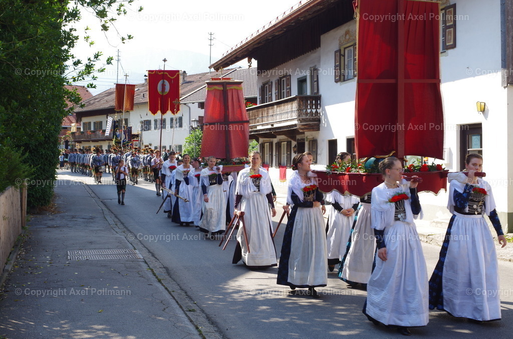 IMGP3596 | fotografiert von Axel PollmannLeonhardi Wallfahrt Benediktbeuern und Murnau, Fronleichnam, Fasching, Landschaft im Loisachtal und Benediktbeuern  - Realisiert mit Pictrs.com