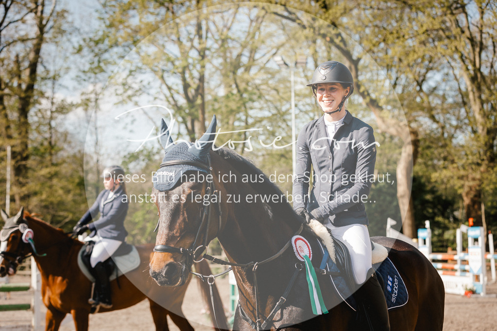 3I6A3810 | Stimmungsvolle Portraits und Reitsportfotografie im Ruhrgebiet und im Münsterland.

Pferdefotografie, Hundefotografie, Tierfotografie, Reportagen, Portraits von Tier und Mensch, Turnierfotografie in Bochum, Recklinghausen, Marl, Haltern am See, Dülmen.. - Realisiert mit Pictrs.com
