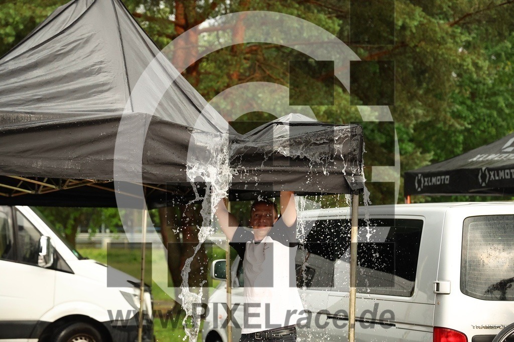 social-20240604_33451 | Schöne Erinnerungen an spannende Momente - das festzuhalten ist unser Job. PIXELrace.de ist seit 2003 auf den Rennstrecken Europas unterwegs um die Action draußen beim Fahren und die wunderbare Stimmung imm Fahrerlager für euch einzufangen.