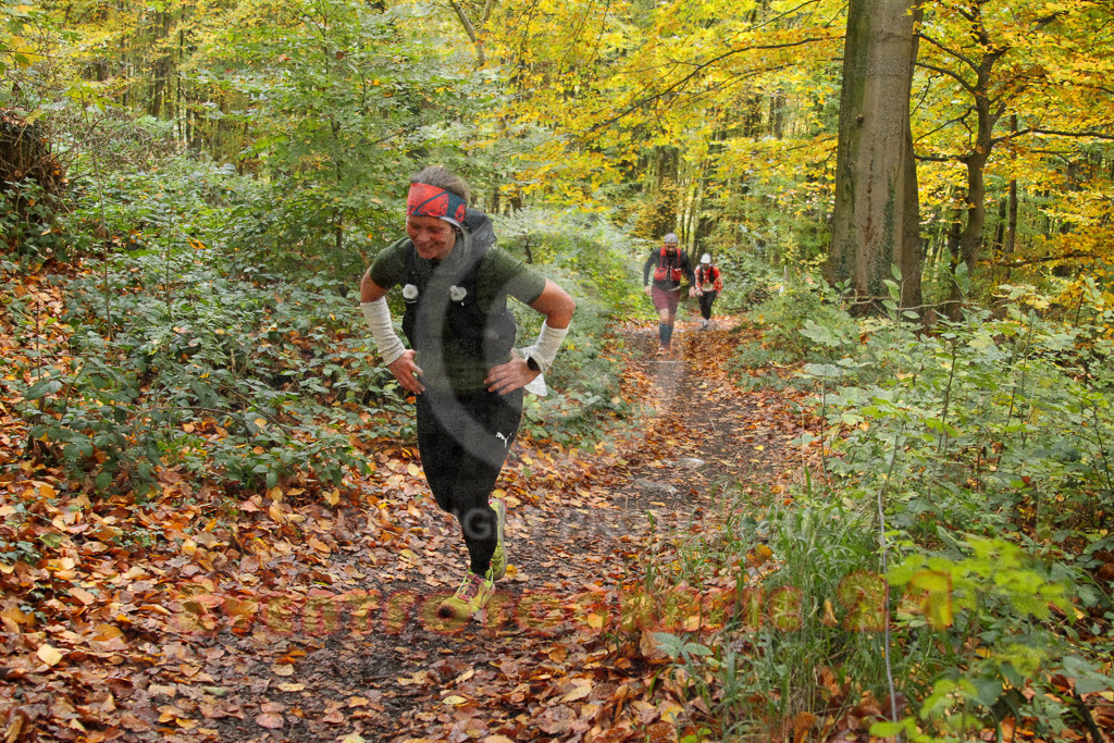 251026_1253_EV4_6032 | Sportfotografie im Rhein-Sieg Kreis, Köln, Bonn, NRW, Rheinland Pfalz, Hessen, etc. Unser Tätigkeitsfeld umfasst den Laufsport vom Volkslauf über den Marathon, Duathlon, Triathon bis zum Ultralauf wie Kölnpfad Ultra oder Schindertrail.