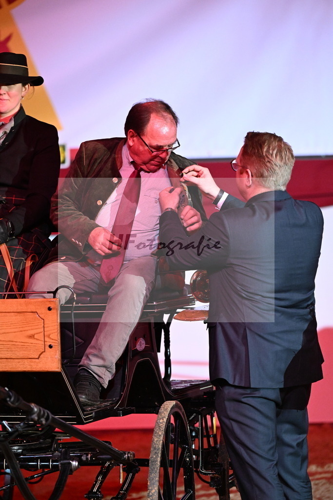 Ehrung_Schwolow_2254874 | hf-fotografie - Realisiert mit Pictrs.com