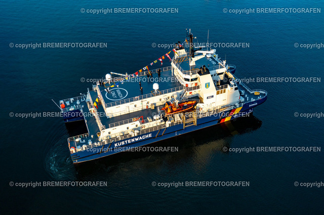 DJI_0129 | 30.09.2022 Drohnenaufnahmen Dt. Schifffahrtstag 2022 Bremen Wendebecken / Weser