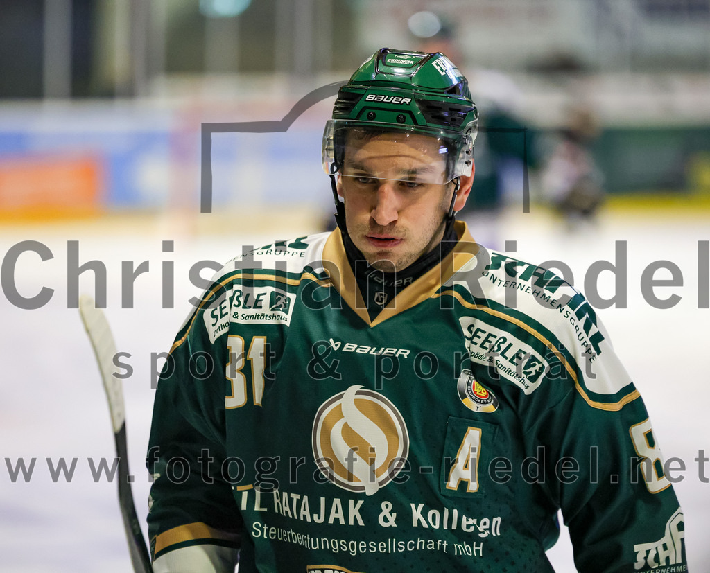 2026-01-09_091_TSV_Erding_gegen_Stuttgart_Rebels | Erding, Deutschland, 09.01.2026:Eishockey, Oberliga Süd 2025 / 2026, 35. Spieltag, TSV Erding gegen Stuttgart Rebels, Endergebnis: Maximilian Forster (Erding Gladiators, #81)Foto: Christian Riedel / fotografie-riedel.net