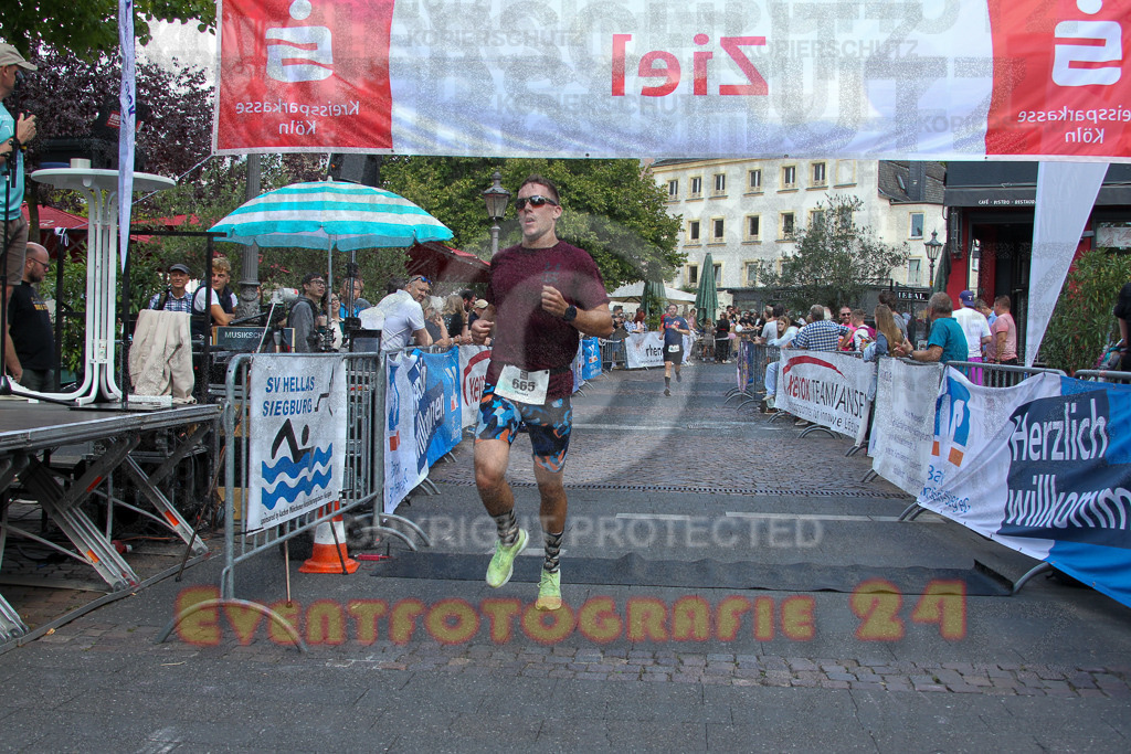 250824_1447_EV4_2213 | Sportfotografie im Rhein-Sieg Kreis, Köln, Bonn, NRW, Rheinland Pfalz, Hessen, etc. Unser Tätigkeitsfeld umfasst den Laufsport vom Volkslauf über den Marathon, Duathlon, Triathon bis zum Ultralauf wie Kölnpfad Ultra oder Schindertrail.