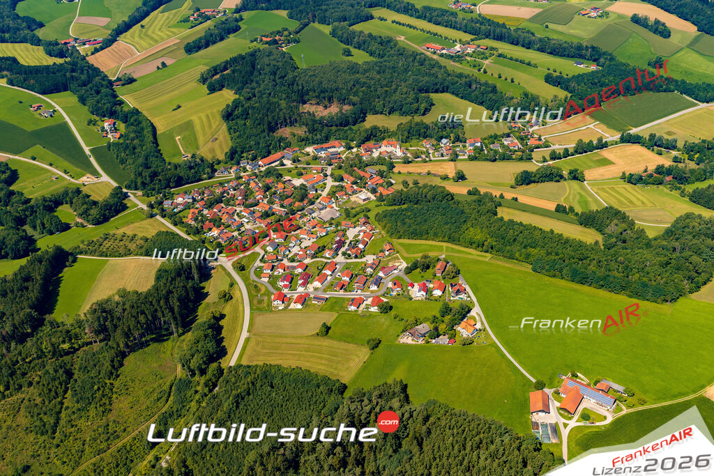 Luftaufnahme von Oberornau Obertaufkirchen Bild- Das Luftbild wurde 2025 vom UL-Flugzeug heraus erstellt ( keine Drohne ) - Hochauflösende Luftaufnahme -Nicht vergleichbar mit Google Maps oder Satelittenbilder- Die Geschenkidee !Mit Lizenz und Bildrechte bestellbar