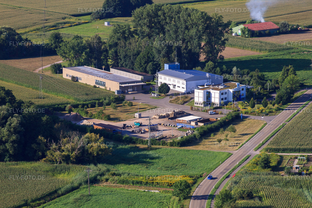 Luftbild: Zweckverband für Wasserversorgung Germersheimer Südgruppe Kö.d.ö.R. in Jockgrim im Bundesland Rheinland-Pfalz in Deutschland. Foto: IMG_51689.jpg vom 11.08.2012 durch Werner Riehm/FLY-FOTO.deWWW.WGS-JOCKGRIM.DE