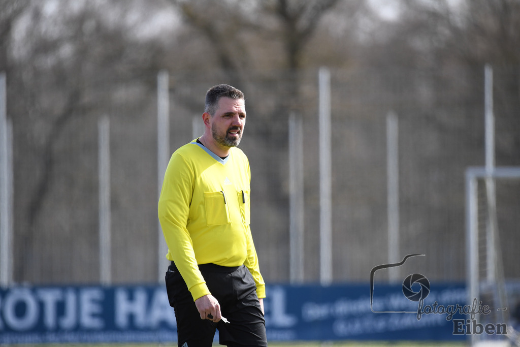 FC Rastede-WSC Frisia | Herren Kreisliga; FC Rastede (blau)-WSC Frisia WHV (rot) am 26.03.2023; in Rastede (Stadion Kötterweg), Photo: Philip Eiben 2023 - Realisiert mit Pictrs.com
