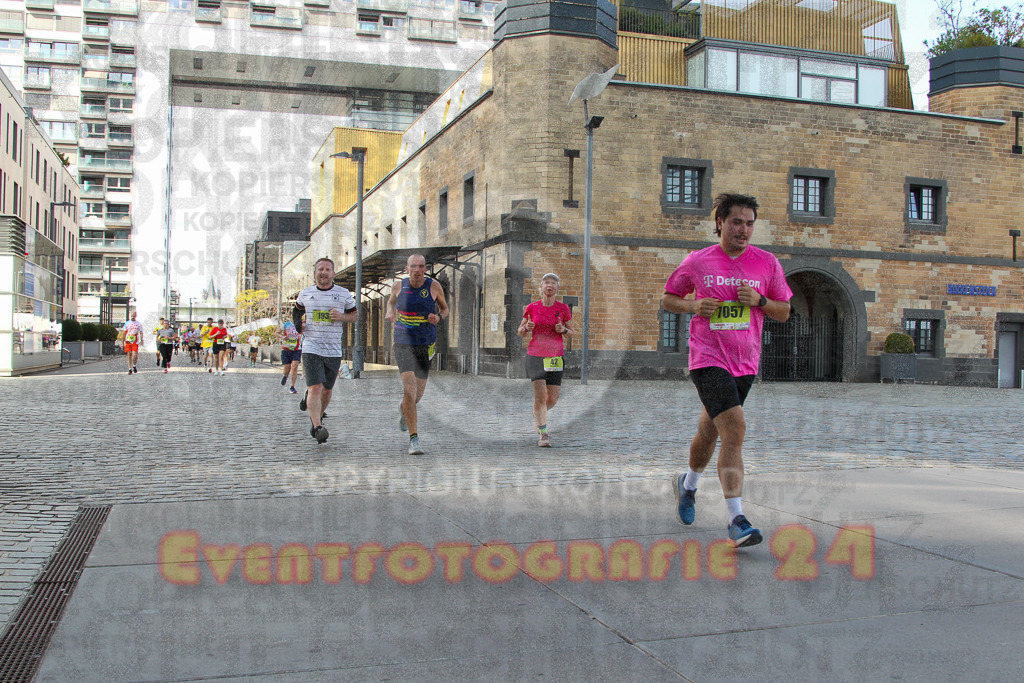 250920_1457_EV4_7709 | Sportfotografie im Rhein-Sieg Kreis, Köln, Bonn, NRW, Rheinland Pfalz, Hessen, etc. Unser Tätigkeitsfeld umfasst den Laufsport vom Volkslauf über den Marathon, Duathlon, Triathon bis zum Ultralauf wie Kölnpfad Ultra oder Schindertrail.