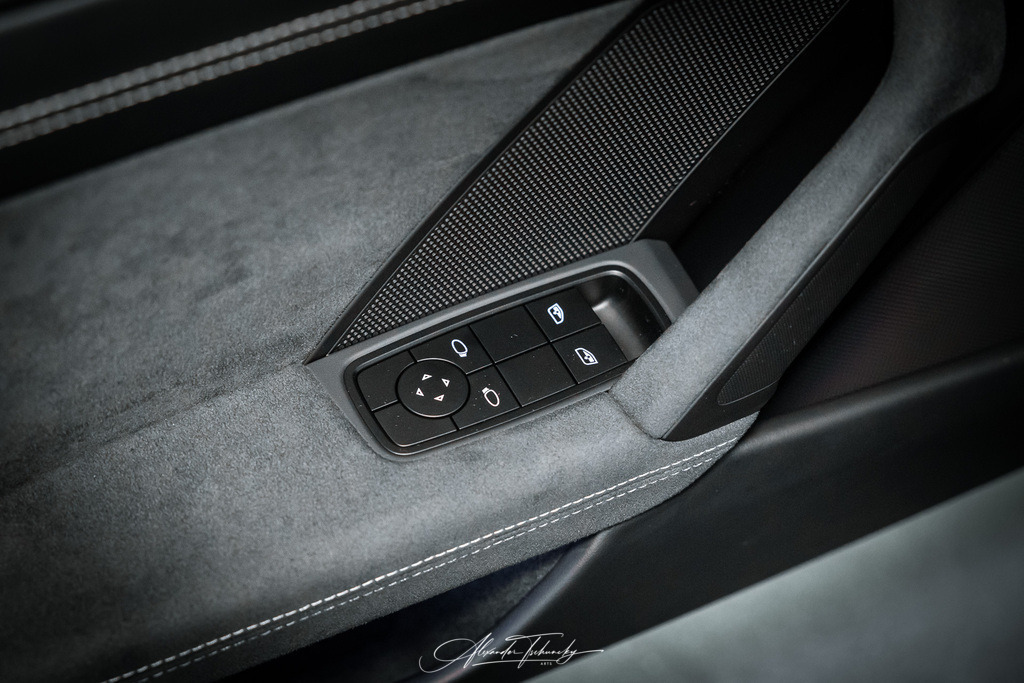 R6PZ3588 _AL | Entdecken Sie die faszinierende Welt von Alexander Tschuncky Arts: Kreative Fotografie, atemberaubende Automobilkunst und hochwertiger Bilderdruck. Lassen Sie sich inspirieren! - Realisiert mit Pictrs.com