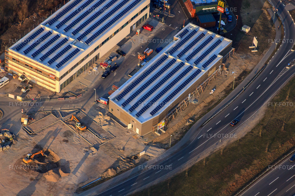 Luftbild: Maximiliancenter II mit Baustelle für dm und Sport Fink im Ortsteil Maximiliansau in Wörth im Bundesland Rheinland-Pfalz in Deutschland. Foto: IMG_48974.jpg vom 16.03.2012 durch Werner Riehm/FLY-FOTO.de
