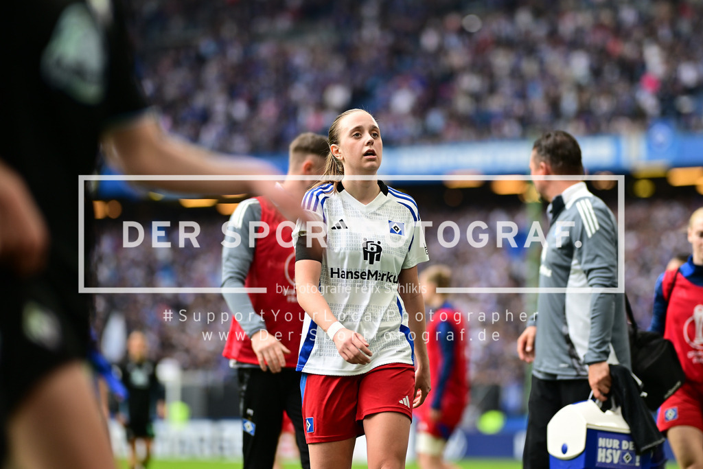 Fußball I Frauen I Saison 2024-2025 I DFB-Pokal I Halbfinale I Hamburger SV - SV Werder Bremen I 32974 | Der Sportfotograf. - Realized with Pictrs.com