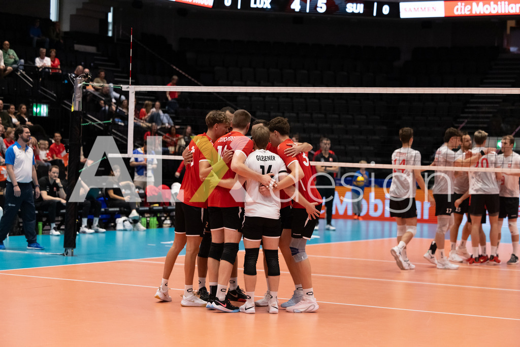 Luxembourg v Switzerland - CEV European League Men | KRIENS, SWITZERLAND - JUNE 12: Team of Luxembourg during the CEV European League match between Luxembourg and Switzerland at Pilatus Arena on June 12, 2026 in Kriens, Switzerland. - Realisiert mit Pictrs.com
