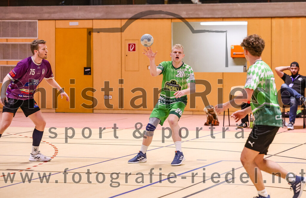 2025-03-15_035_SpVgg_Altenerding_gegen_TSV_Schleissheim | Erding, Deutschland, 15.03.2025:Handball, Bezirksoberliga Männer 2024 / 2025, 18. Spieltag, SpVgg Altenerding gegen TSV Schleißheim, Endergebnis: 32:27Ferdinand Menzel (SpVgg Altenerding, #75), Mike Matser (TSV Schleissheim, #20), Luis Aigner (TSV Schleissheim, #77)Foto: Christian Riedel / fotografie-riedel.net