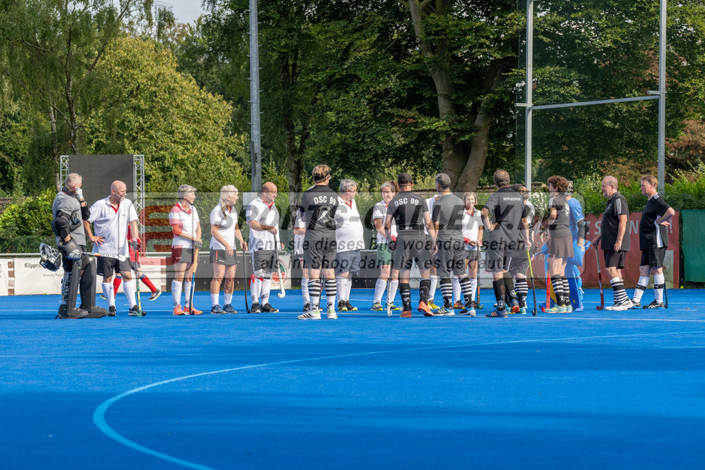 SFE_20240817_0111 | Krefeld, Deutschland, 17.08.2024:  European Cup for Recreational Hockey Players im KTHC Stadion Rot-Weiss Köln Tennis and Hockey Club am 17.08.2024 in Krefeld, Deutschland. (Foto von Stephan Fehrmann)Krefeld, Germany, 17.08.2024: European Cup for Recreational Hockey Players in KTHC Stadion Rot-Weiss Köln Tennis and Hockey Club at 17.08.2024 in Krefeld, Deutschland. (Foto from Stephan Fehrmann)