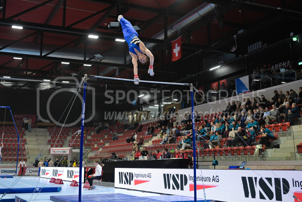 Schweizer Meisterschaften Kunstturnen Mannschaften Männer (B) - 22. November 2025 | Schweizer Meisterschaften Kunstturnen Mannschaften Männer (B)AXA Arena, WinterthurBild: Sportfotografie Markus Aeschimann | www.markus-aeschimann.ch - Realisiert mit Pictrs.com