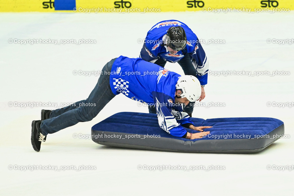 EC IDM Wärmepumpen VSV vs. Pioneers Vorarlberg | Pausenspiel Racers Villach, Herbert Hohenberger Sportdirektor EC VSV, Gerd Prohaska, EC IDM Wärmepumpen VSV vs. Pioneers Vorarlberg, EC IDM Wärmepumpen VSV vs. Pioneers Vorarlberg am 22.02.2026 in Villach (Stadthalle Villach), Austria, (Photo by Bernd Stefan)