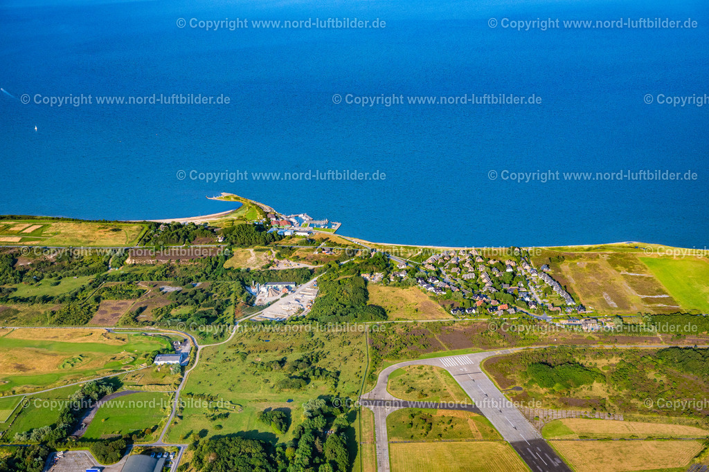 Sylt_Munkmarsch_ELS_1040130825 | MUNKMARSCH 13.08.2025 Ortsansicht an der Meeres-Küste in Munkmarsch auf der Insel Sylt im Bundesland Schleswig-Holstein, Deutschland. // Townscape on the seacoast in Munkmarsch at the island Sylt in the state Schleswig-Holstein, Germany. Foto: Martin Elsen