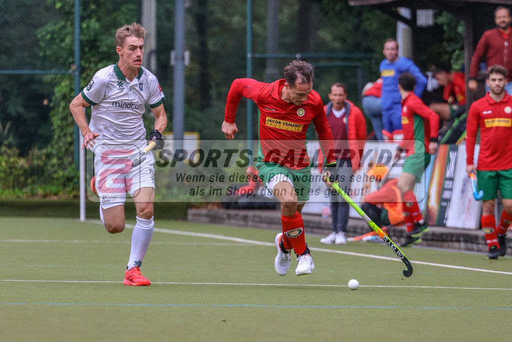 MJ_2022-09-24_HTCU-Polo-16 | Max Silanoglu (Hamburger Polo Club #8) &amp; Philipp Noertersheuser (Uhlenhorst Mülheim #21),  Uhlenhorst Mülheim - Hamburger Polo Club am 24.9.2022 im Waldstadion, Mülheim a. d. Ruhr