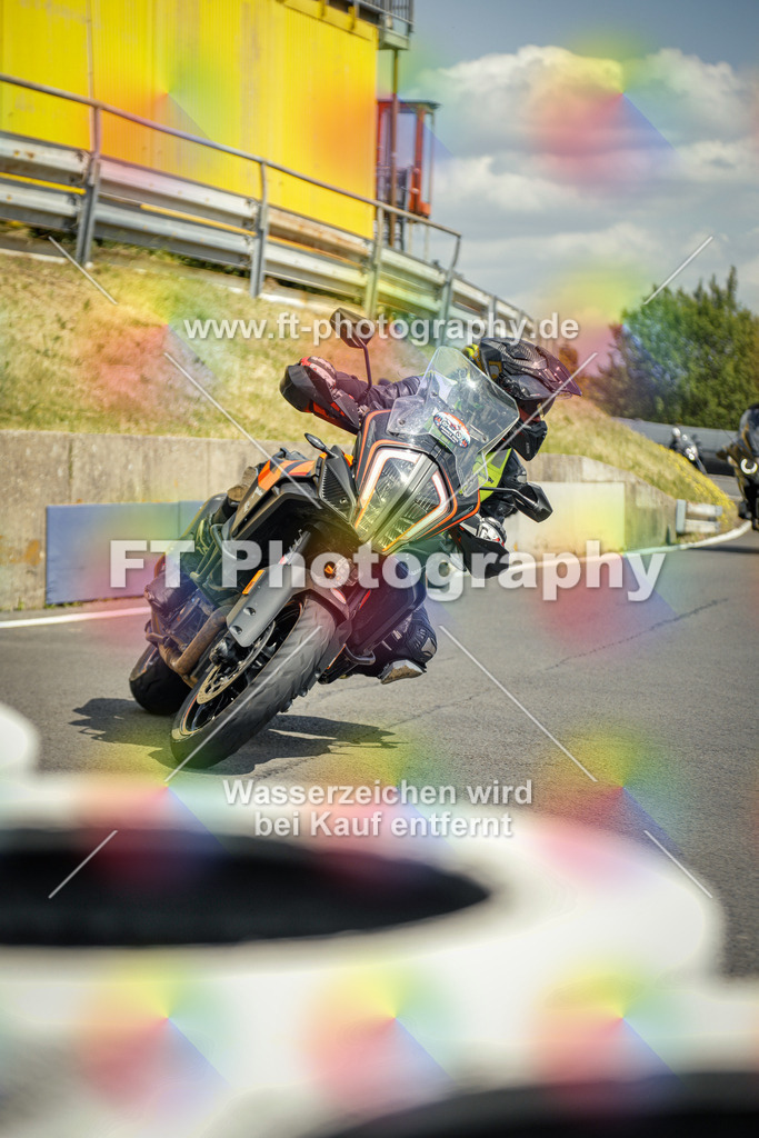 OBK_Mai_Volker_Adam-10957 | Hier findet Ihr Bilder von Touristenfahrten auf der Nürburgring Nordschleife oder von anderen Veranstaltungen die ich besucht habe. Viel Spass beim Durch Schauen 