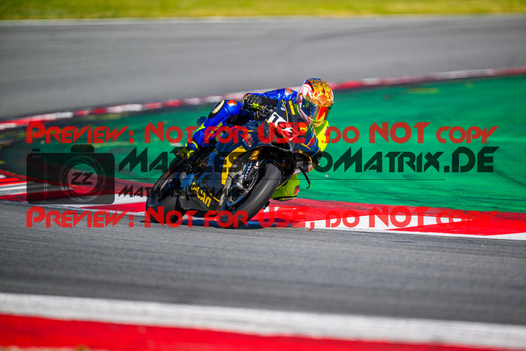 MaZZes_Fotomatrix_20260417_6007705_1991-2 | WEISS