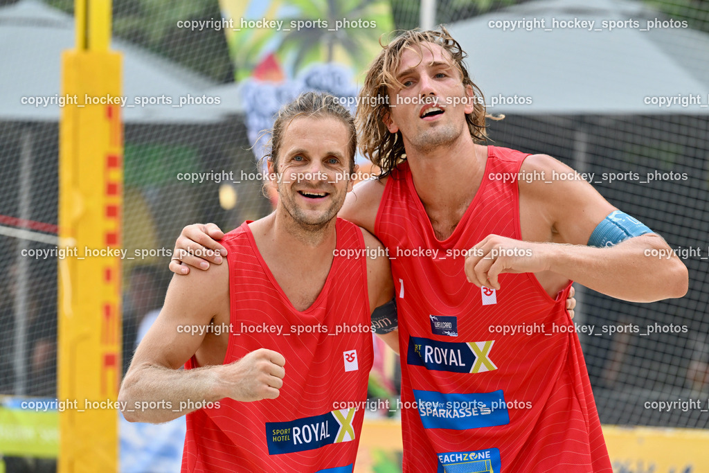 Kärntner Landesmeisterschaft Beach Volleyball | #2 HUBER Alexander Philipp, #1 FRIEDL Felix, Kärntner Landesmeisterschaft Beach Volleyball, Kärntner Landesmeisterschaft Beach Volleyball am 18.08.2024 in Villach (Rathausplatz Villach), Austria, (Photo by Bernd Stefan)