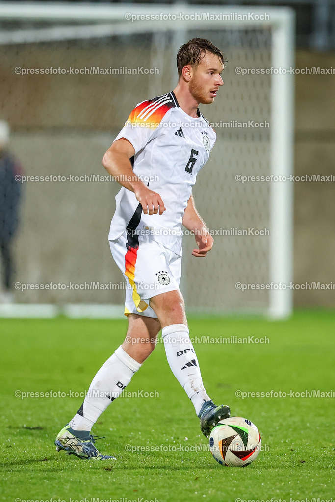 WUP14102402155 | 14.10.2024, Fußball, U20 Länderspiel Deutschland - Ghana, Stadion am Zoo, Wuppertal, Saison 2024 2025: Pascal Klemens (GER #6)