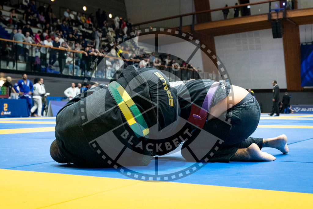 20240125PBB02253 | Fighters compete during the sixth day of the Brazilian Jiu-jitsu European Championship of the IBJJF in Paris, France, on January 25, 2024.
