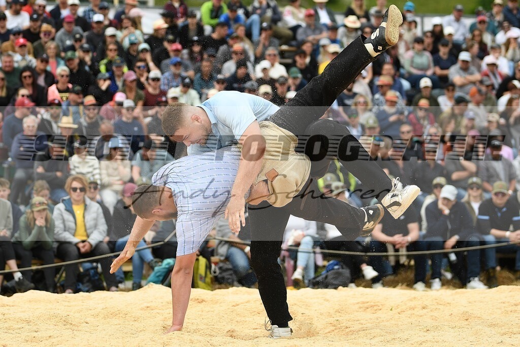 Walther Adrian vs Ulrich MichaelDSC_7080 | Kaufen Sie Sportbilder im Onlineshop von Andy Scherrer Sportfotografie. Faszinierende Bilder von Sportevents aus der ganzen Schweiz. Fussball, Frauenfussball, Unihockey, Handball, Schwingen und weiteren Sportarten. - Realisiert mit Pictrs.com